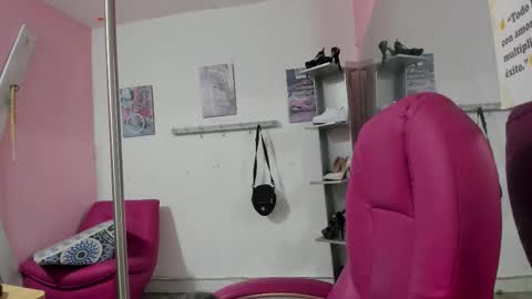 ANTONELLA online show from December 2025 11:48:01 AM