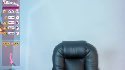 A N T O N E L L E  online show from January 2025 02:19:01 PM