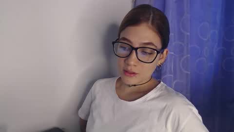 antonia0824 online show from February 2026 07:10:02 PM