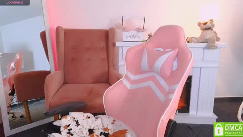 antonia_ferrero online show from September 2025 07:02:01 AM