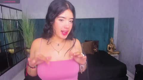 A N T O N I A online show from April 2026 11:21:01 AM