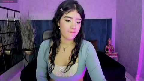 A N T O N I A online show from May 2026 06:59:01 PM