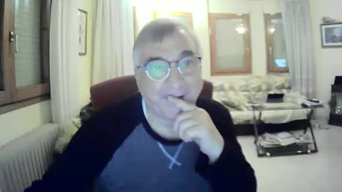 Snapshot of antonio2605 chatting on February 2025 01:13:01 AM Antonio online show from February 2025 01:13:01 AM