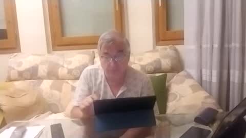 Antonio online show from October 2025 12:53:02 AM