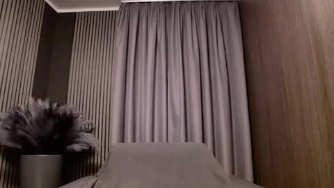 HI My name is Antonio online show from November 2025 08:00:01 PM