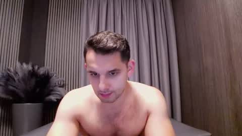 HI My name is Antonio online show from December 2025 08:03:02 PM