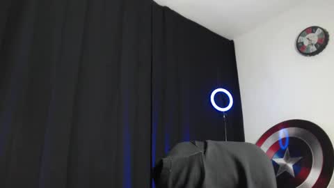 Instagram miguelangel1802  online show from December 2024 04:11:01 AM