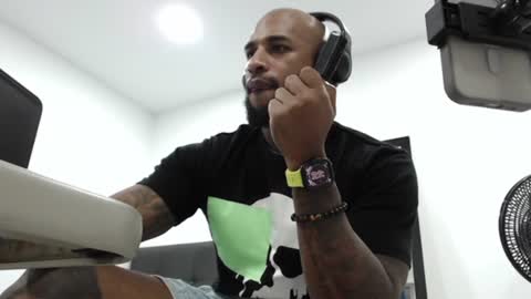 Snapshot of antwanblack11 chatting on December 2024 03:18:02 AM antwanblack11 online show from December 2024 03:18:02 AM