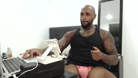 Snapshot of antwanblack11 chatting on March 2025 02:04:02 PM antwanblack11 online show from March 2025 02:04:02 PM