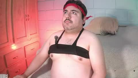 Snapshot of anuarfox chatting on June 2026 08:35:02 AM AnuarFox online show from June 2026 08:35:02 AM