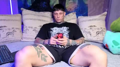 Tom online show from November 2025 06:24:01 AM