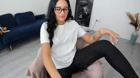 Anya online show from March 2026 05:11:02 AM