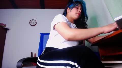 Snapshot of anyady chatting on February 2025 10:06:02 PM anyady online show from February 2025 10:06:02 PM