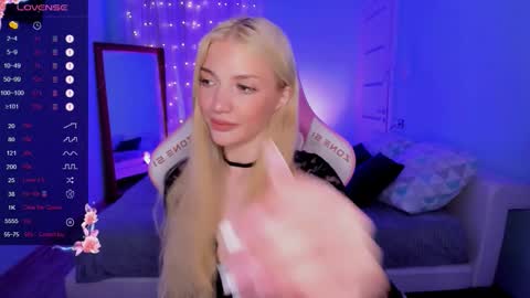 Anya online show from October 2025 02:19:01 AM