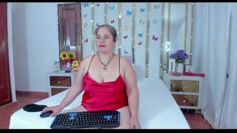 Anyela  online show from November 2025 03:07:01 AM