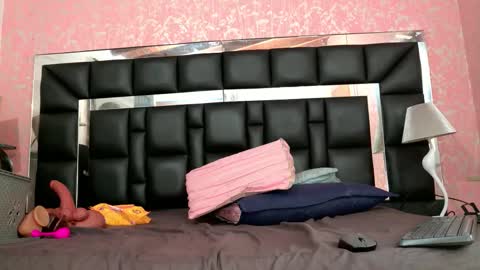 Chelmi online show from November 2025 11:54:01 AM