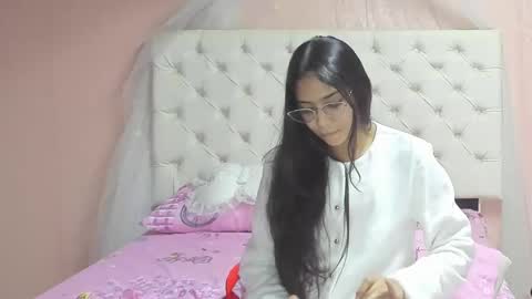 Aome Rainbow online show from November 2025 06:34:02 AM