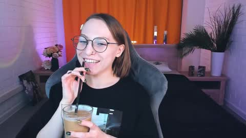 APHEX QUEEN online show from January 2025 09:24:01 AM