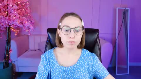 APHEX QUEEN online show from January 2025 01:12:01 PM