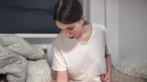 aphr0dite22 online show from March 2026 07:42:01 PM