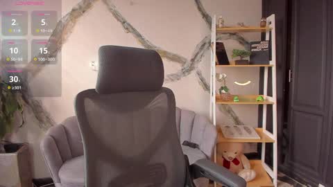 aphrodite online show from April 2026 09:48:01 PM