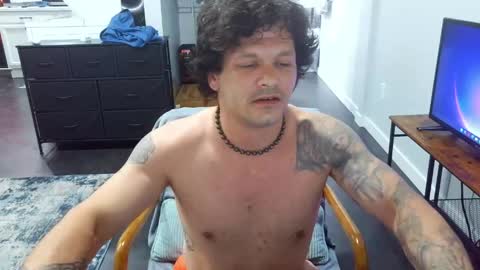 apocalypse_cream online show from April 2026 10:01:02 PM