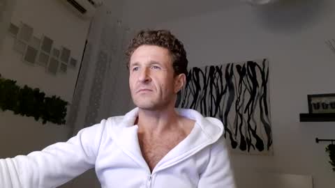 Snapshot of apollobest77 chatting on January 2025 10:23:01 PM apollobest77 online show from January 2025 10:23:01 PM