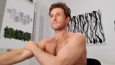 Snapshot of apollobest77 chatting on February 2025 05:37:01 PM apollobest77 online show from February 2025 05:37:01 PM