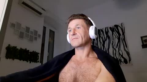 Snapshot of apollobest77 chatting on February 2025 11:57:02 PM apollobest77 online show from February 2025 11:57:02 PM