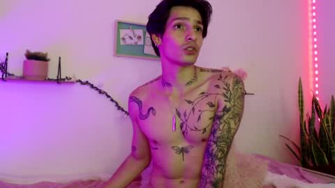 Snapshot of apolo01_ chatting on December 2024 06:26:02 PM Apolo online show from December 2024 06:26:02 PM