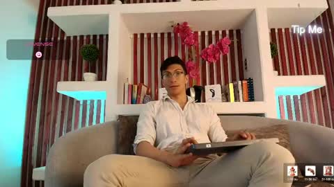 apolo_crus online show from April 2026 03:06:02 AM