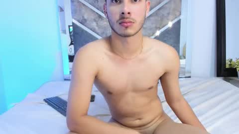 Snapshot of apolo_grayy chatting on February 2026 06:40:02 AM Apolo Grayy online show from February 2026 06:40:02 AM