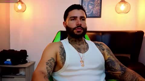 Snapshot of apolo_ryder chatting on May 2026 09:30:02 PM APOLO online show from May 2026 09:30:02 PM