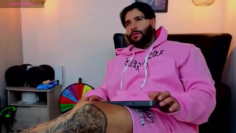 Snapshot of apolo_ryder chatting on June 2026 05:23:01 PM APOLO online show from June 2026 05:23:01 PM
