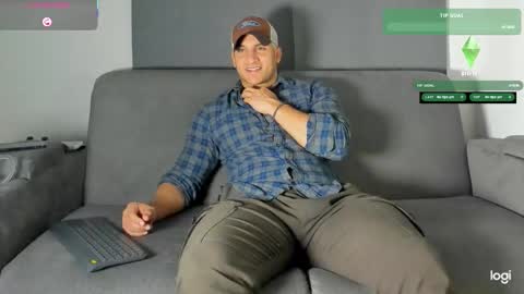 apolo_strange online show from December 2025 11:23:02 PM