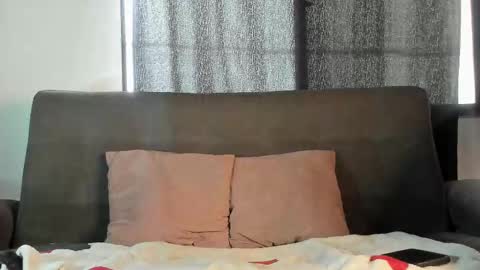 Apolo-strong online show from March 2026 02:06:01 PM