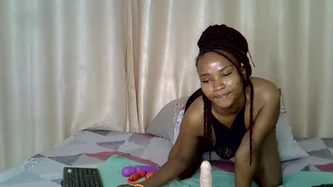 Snapshot of apple_queen24 chatting on February 2026 10:50:02 PM Apple queen online show from February 2026 10:50:02 PM