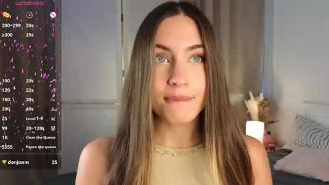 Vicki online show from September 2025 09:11:02 AM