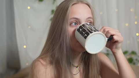  REYNA  my friend   online show from January 2025 07:34:02 AM