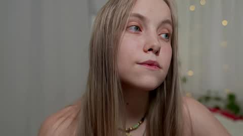  REYNA  my friend   online show from February 2025 08:42:02 PM