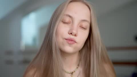  REYNA  my friend   online show from February 2025 07:56:01 AM