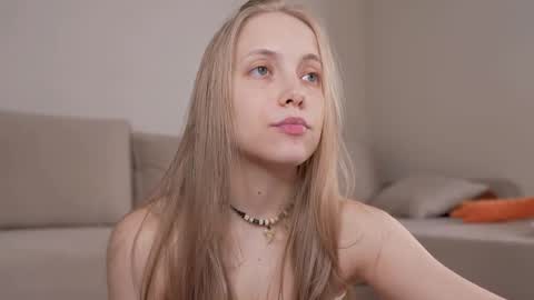  REYNA  my friend   online show from May 2026 03:18:01 PM