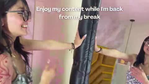 Snapshot of april_bennett chatting on November 2025 12:04:01 PM online show from November 2025 12:04:01 PM