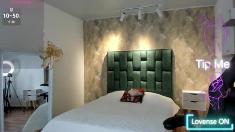  April  online show from December 2025 12:54:01 PM