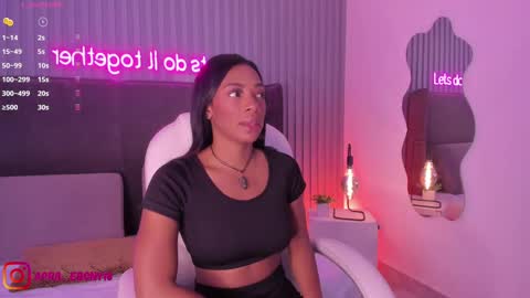 Snapshot of april_ebony18_ chatting on February 2025 10:16:02 AM April online show from February 2025 10:16:02 AM
