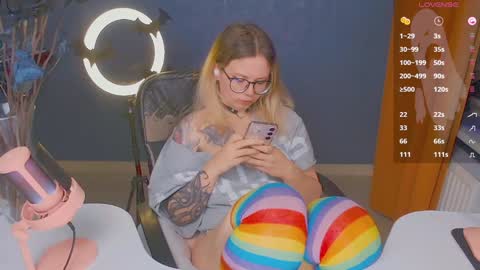 Snapshot of april_hentaigirl chatting on December 2024 09:16:01 PM my special content online show from December 2024 09:16:01 PM