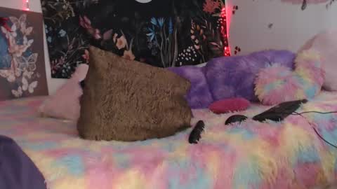 april_l6 online show from April 2026 11:18:02 PM