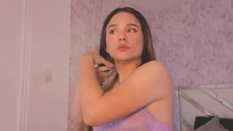 Isabella online show from April 2026 08:31:01 PM