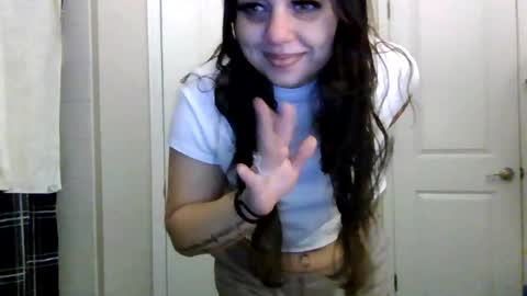 Snapshot of aprilanna chatting on February 2025 05:09:02 PM AnnaApril420 online show from February 2025 05:09:02 PM