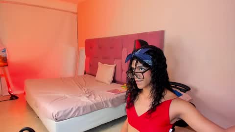 aprill_fox online show from January 2025 06:05:02 AM